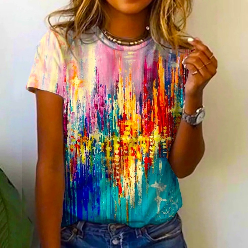 Women's Size 1XL Multicolored Abstract Art Pullover Short Sleeve Tee Polyester